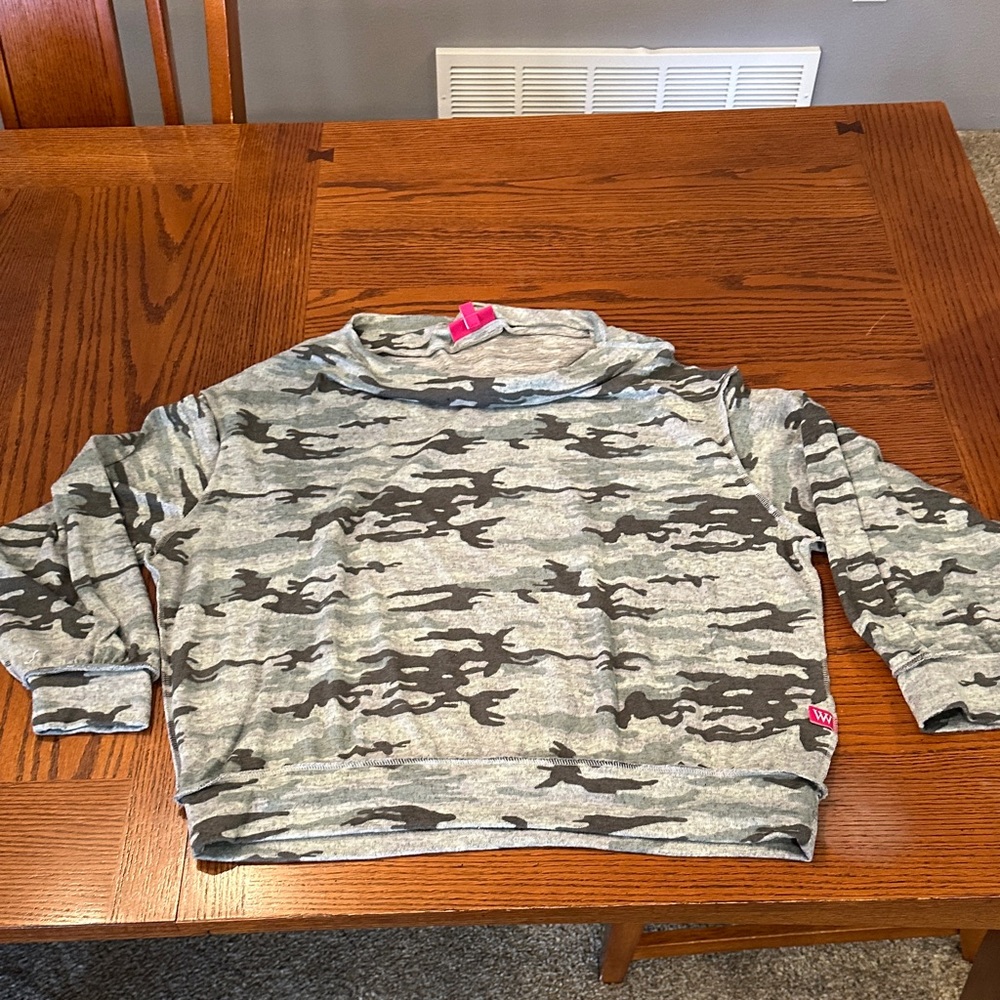 Women’s Westwind shirt size XS/S